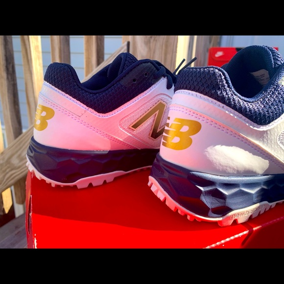 New Balance Sneakers (size 5) - Picture 4 of 13